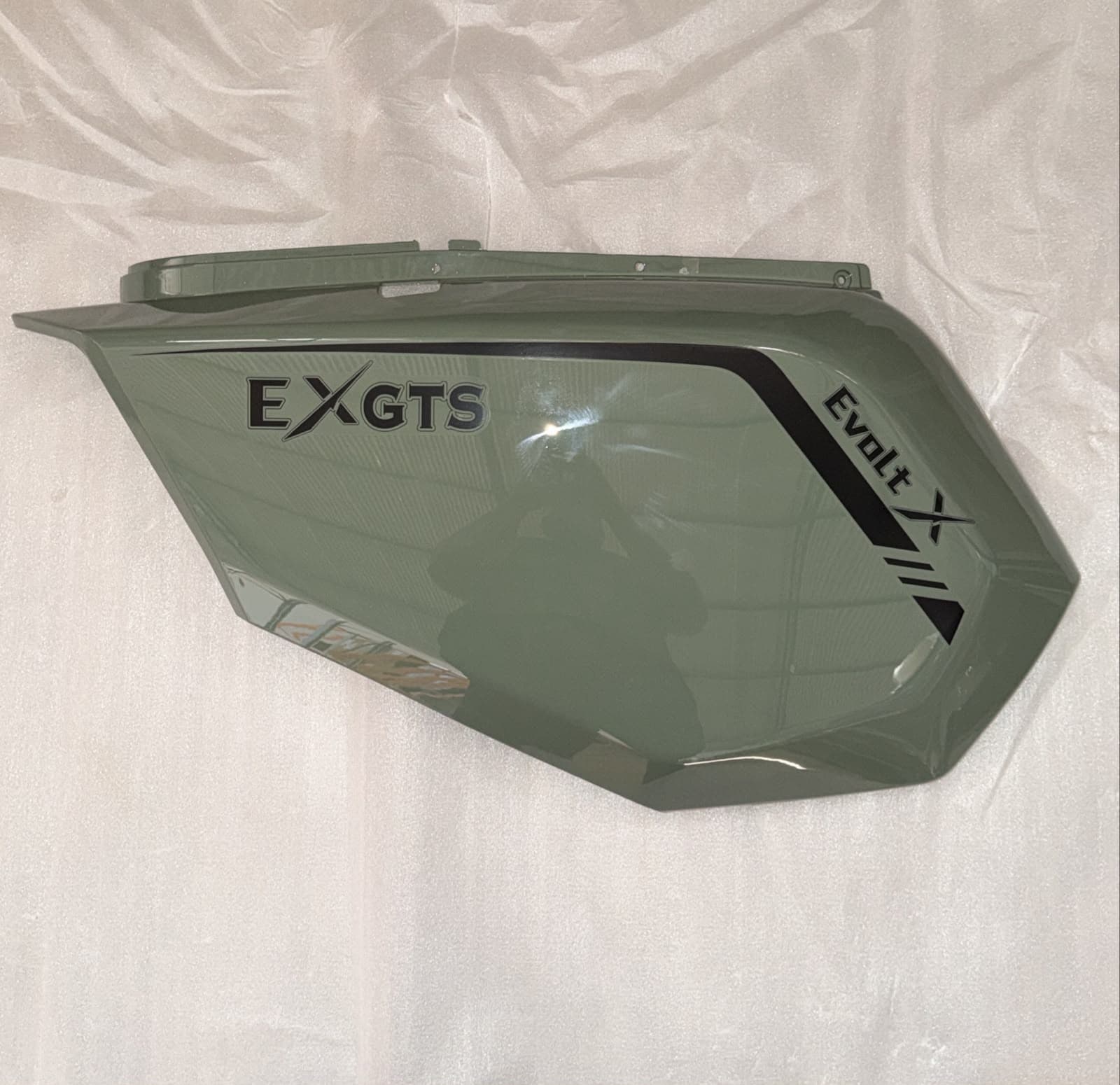 CARENAGEM LATERAL DIREITA — EXGTS